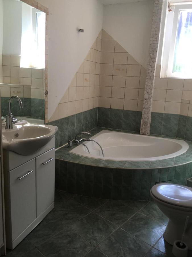 Zimmer Im Dachgeschoss Kaiserslautern Kültér fotó